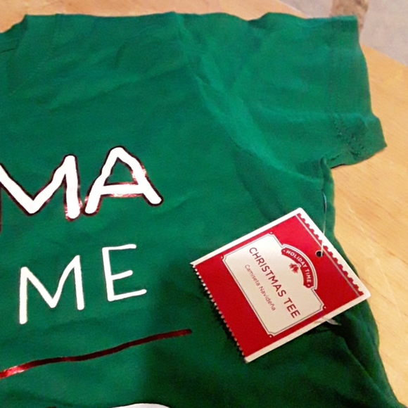 NWT -- GRANDMA  CHRISTMAS  TEE ( SIZE  XS) - Picture 3 of 5